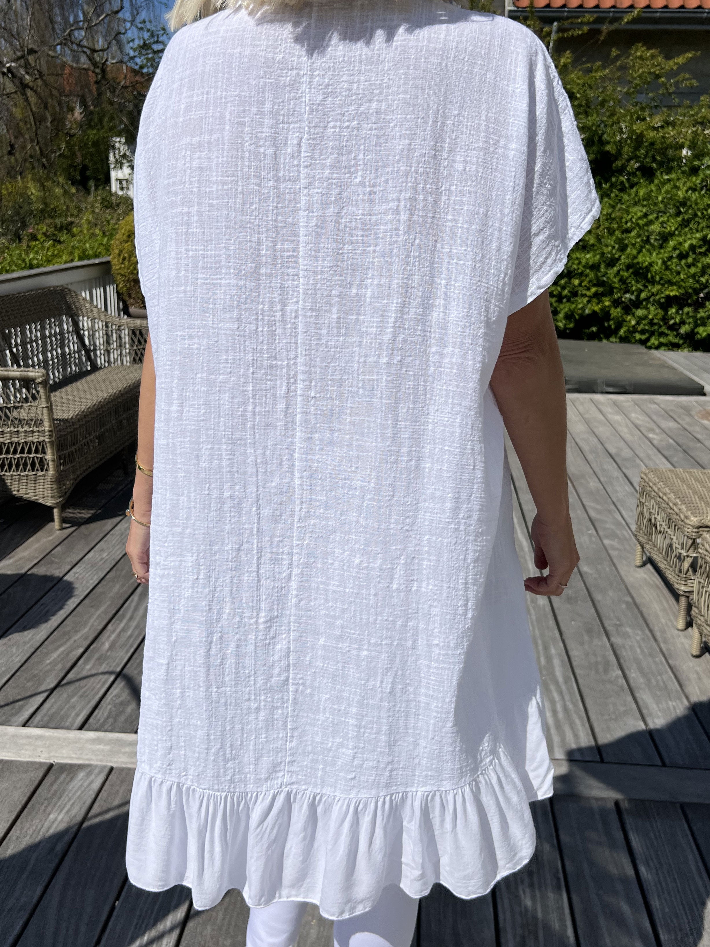 Elba - Tunika i forskudt længde med flæser